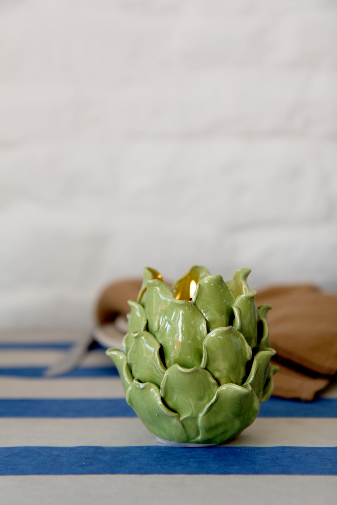 Porcelain  Artichoke T-Light Holder / Green