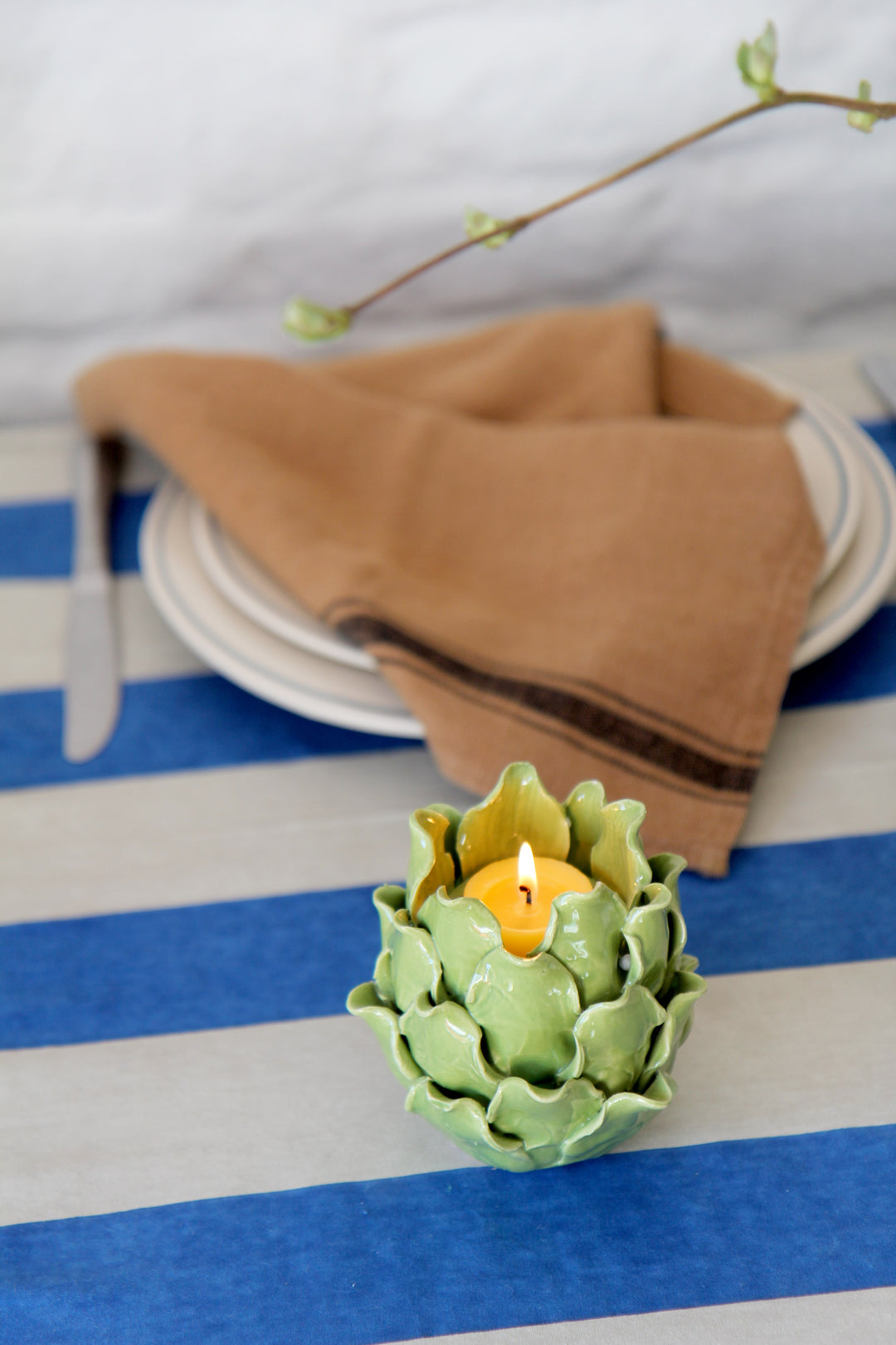 Porcelain  Artichoke T-Light Holder / Green