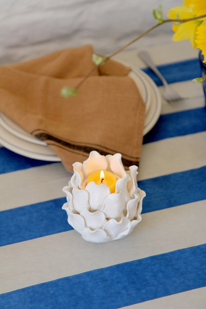 Porcelain Artichoke T-Light Holder / White