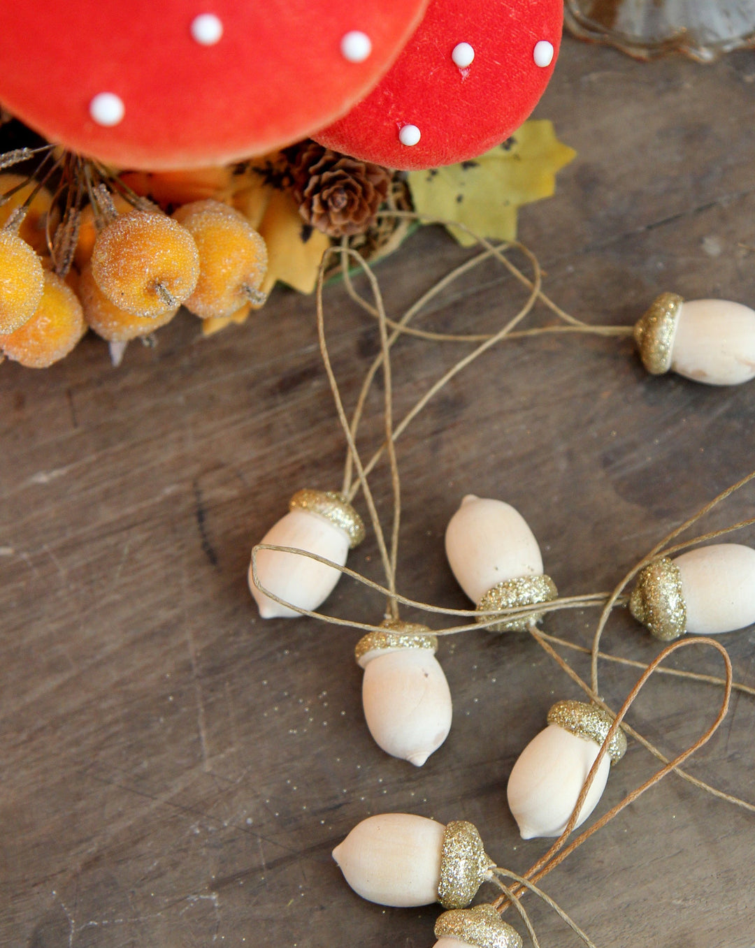 Wooden Gold Glitter Acorns