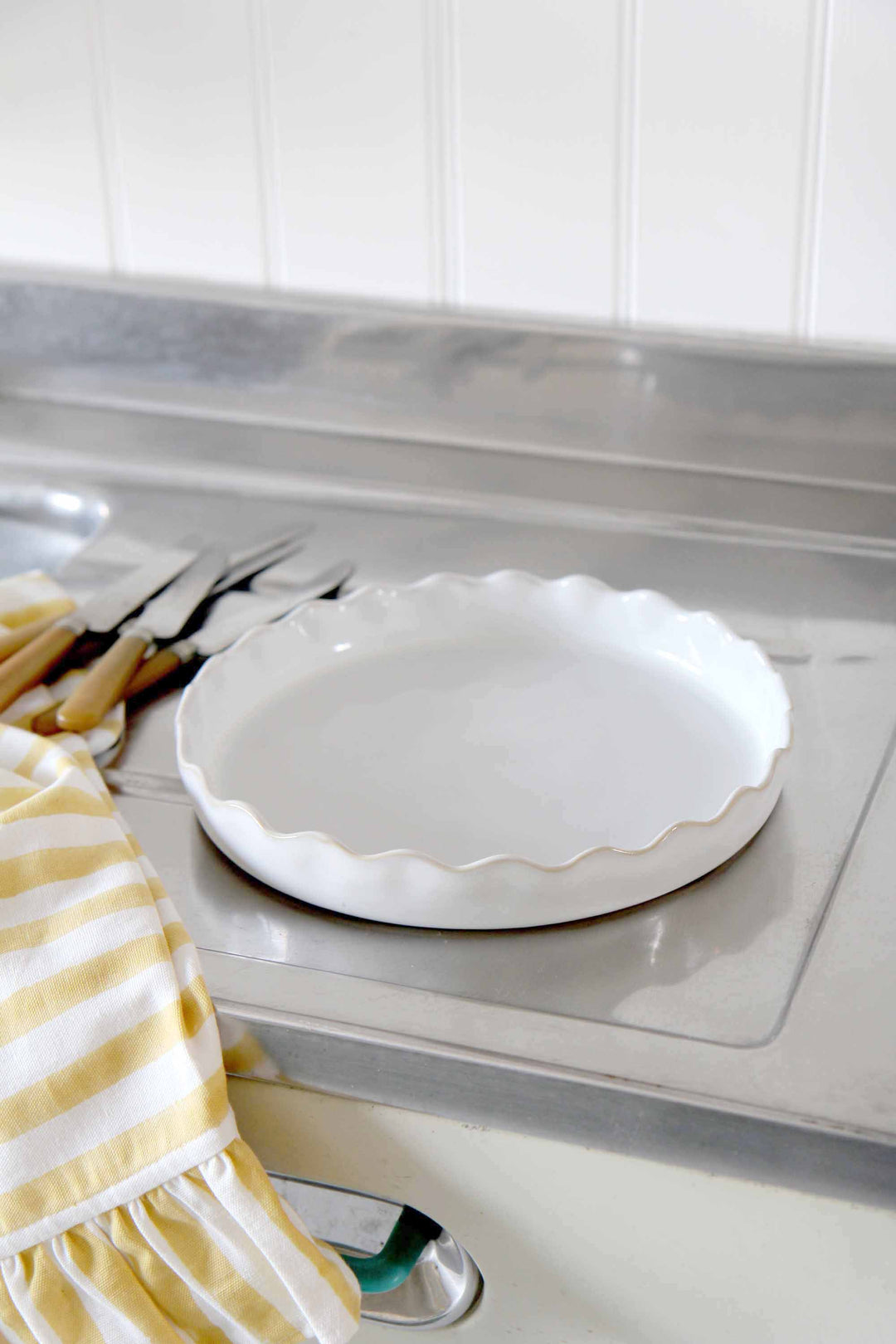 Pie Dish / White Ice