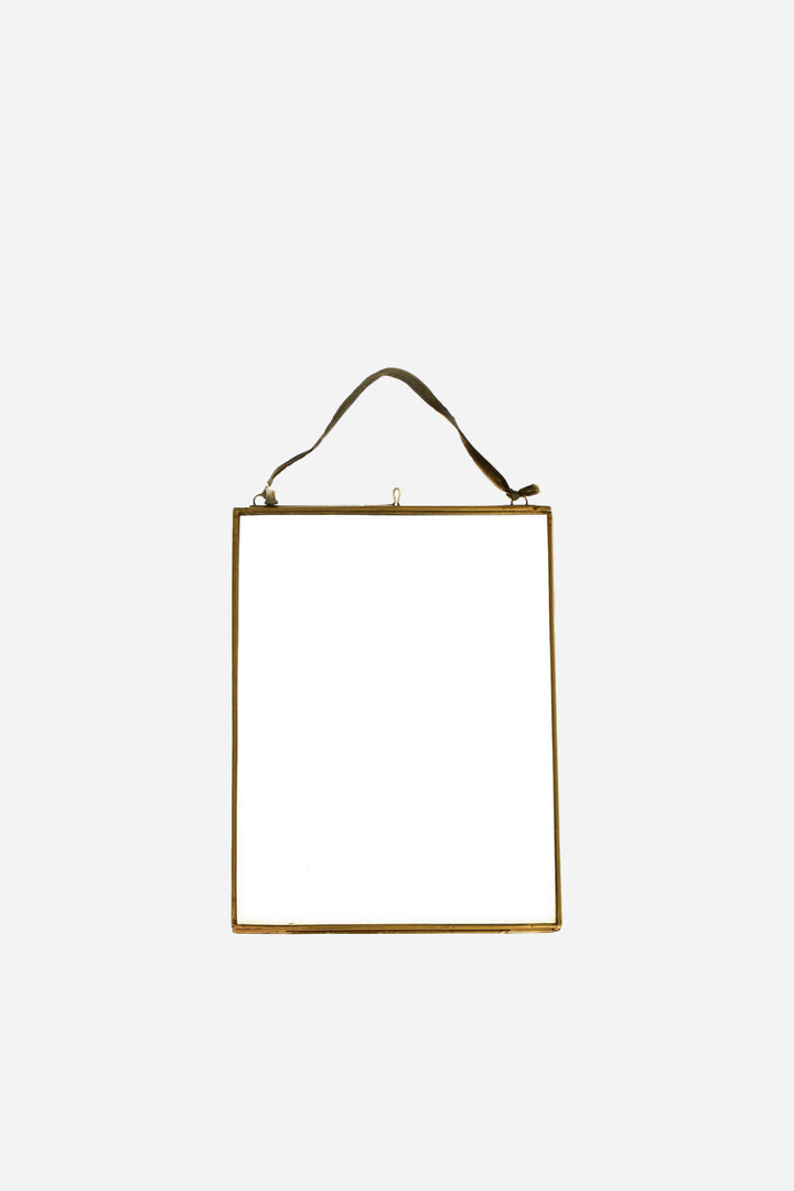 Hanging Brass Frame 20x15cm - Domestic Science Home