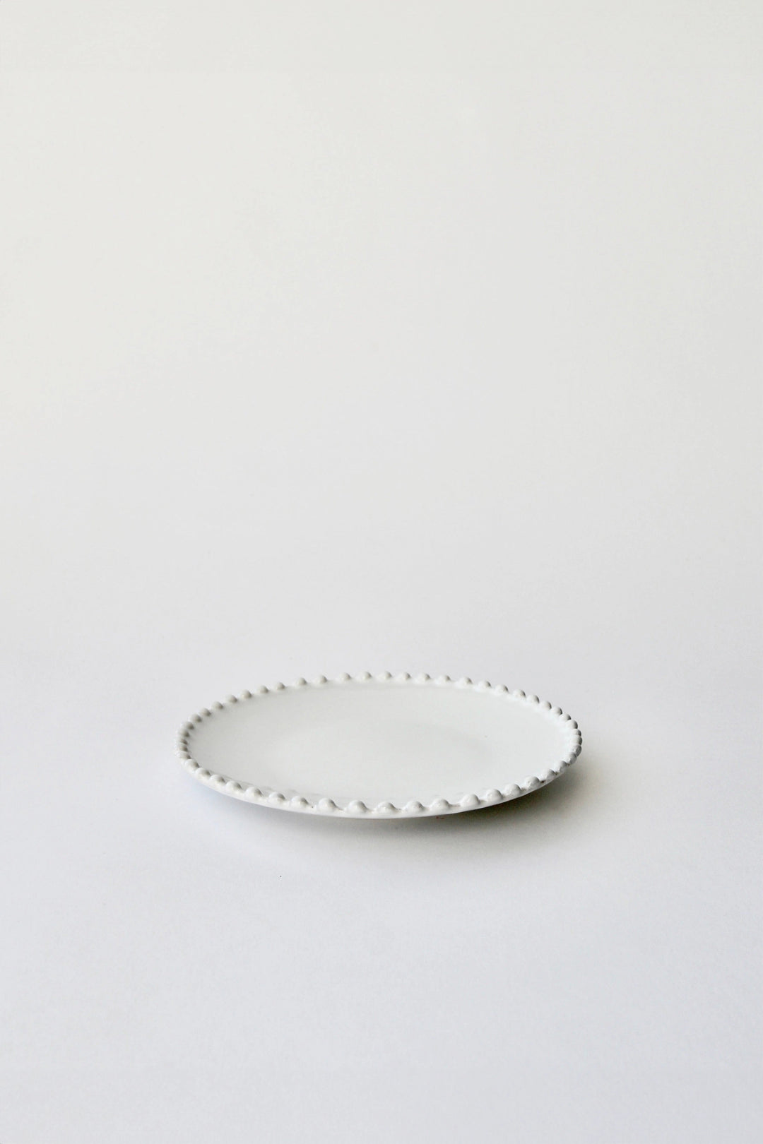 Pearl White Bread Plate 17cm