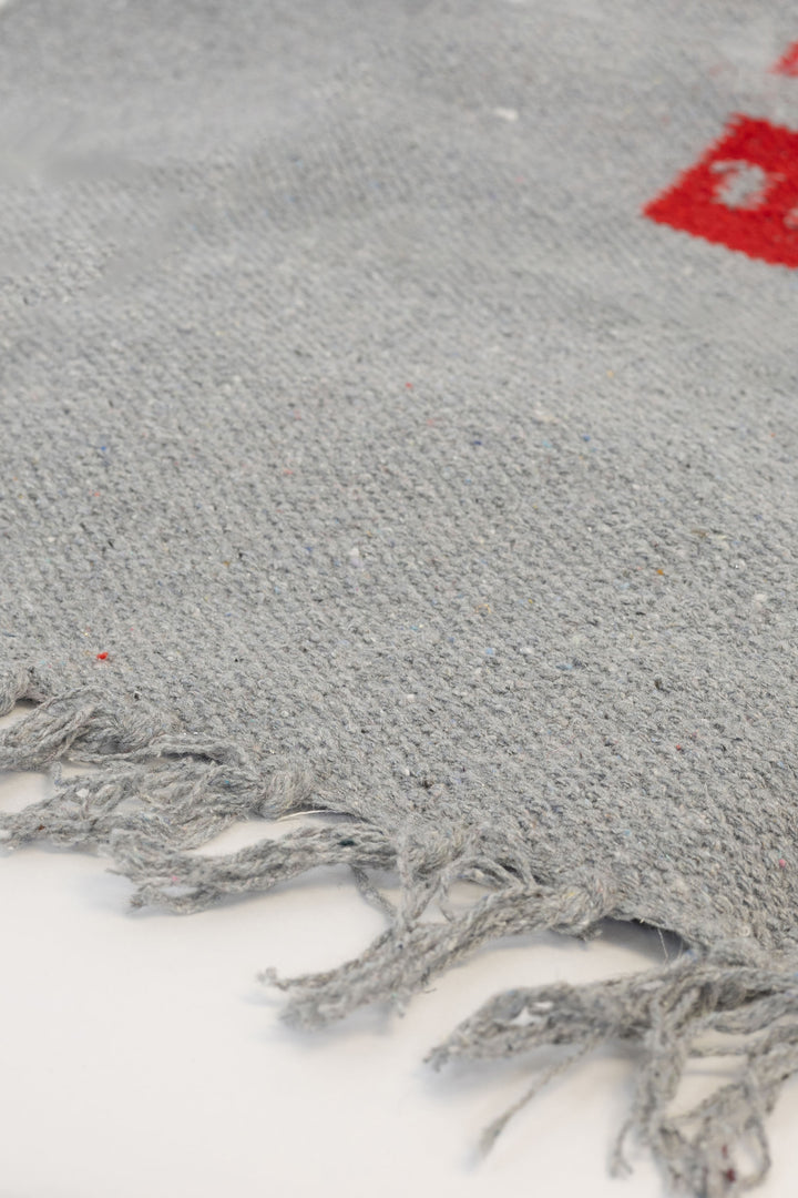 detail of puebco grey woven bath mat