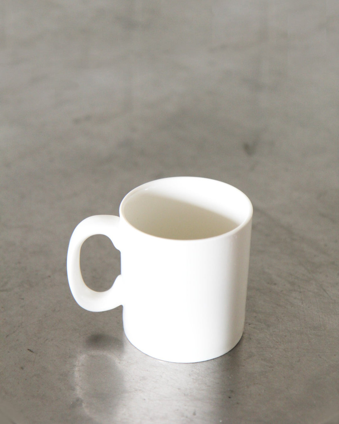 White Porcelain Mug / 0.7 Pint