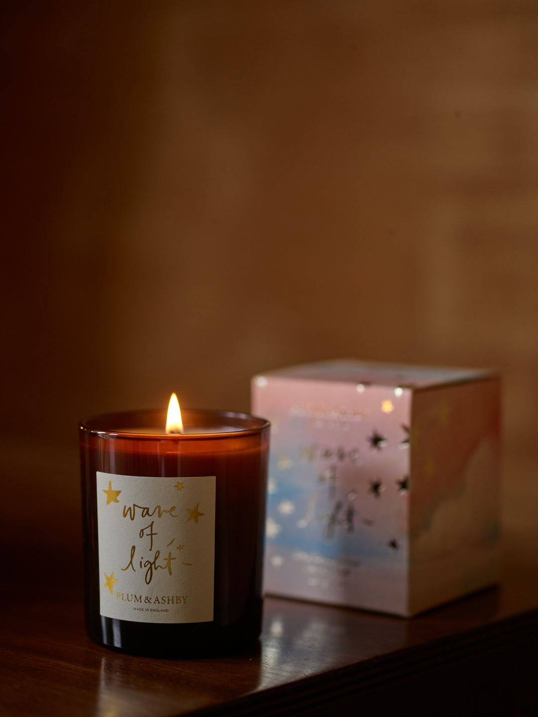 Plum and Ashby wave of light candle for baby loss awareness week supporting the charity Tommy's