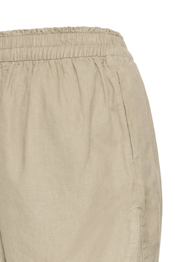 Ihlinno Shorts / Timber Wolf
