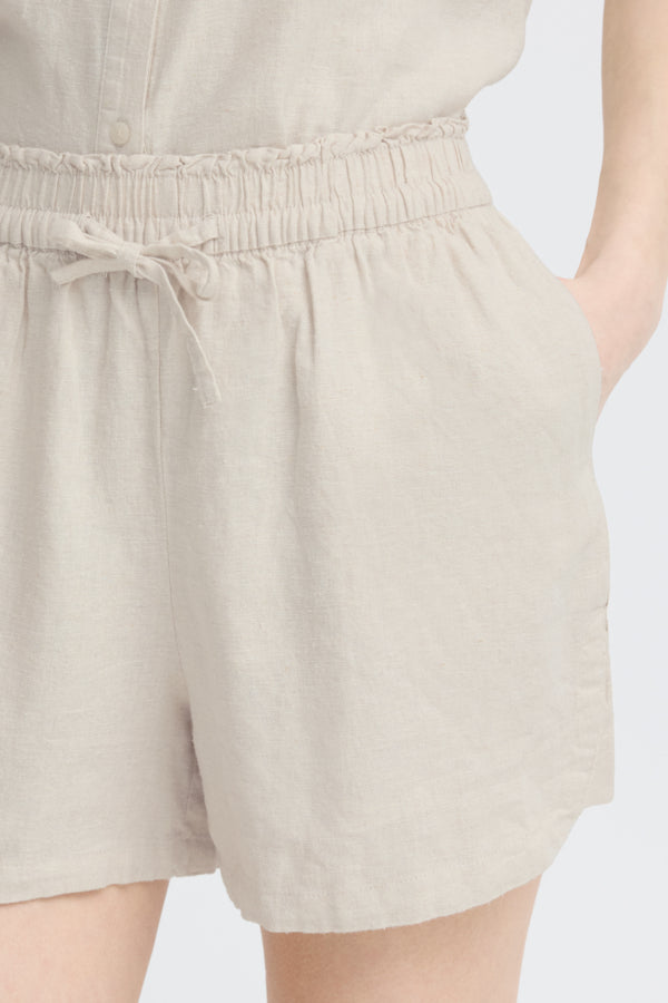 Ihlinno Shorts / Natural Ecru