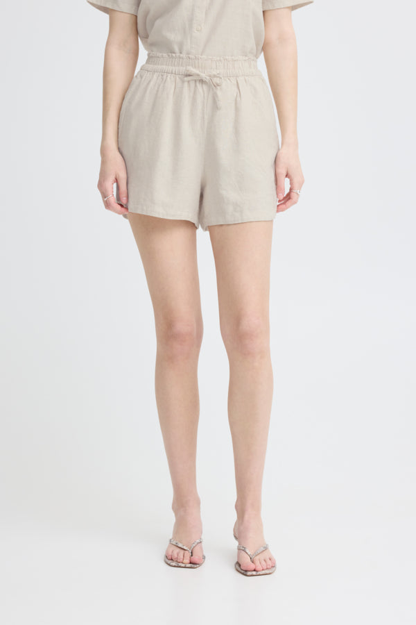 Ihlinno Shorts / Natural Ecru