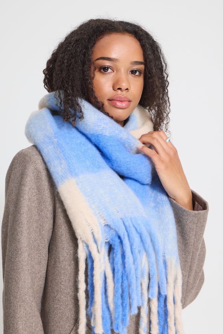 Iasagao Scarf / Blue Bonnet