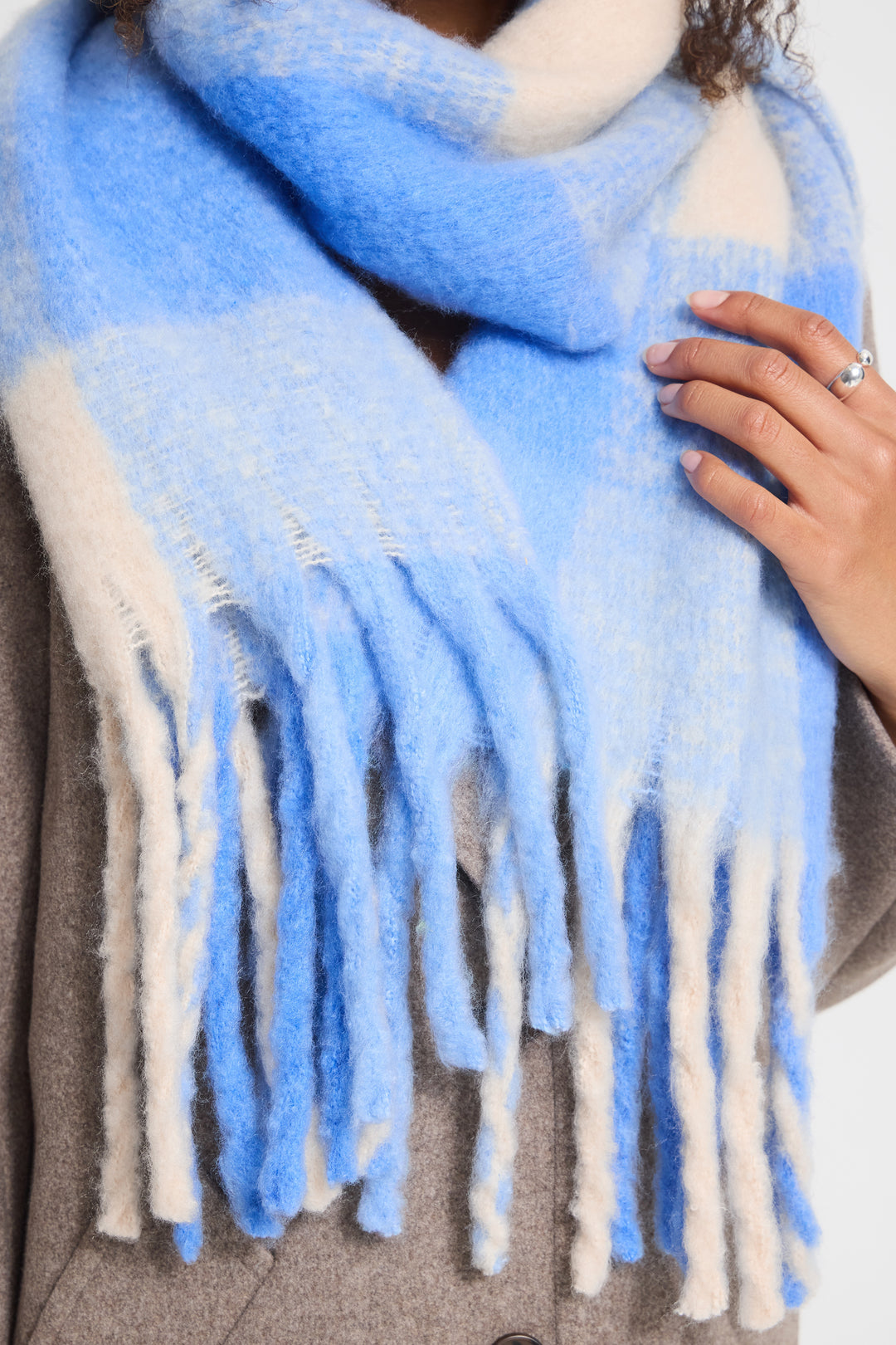 Iasagao Scarf / Blue Bonnet
