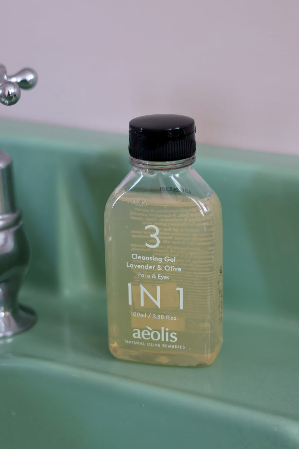 Aeolis 3 In 1 Cleansing Gel For Face