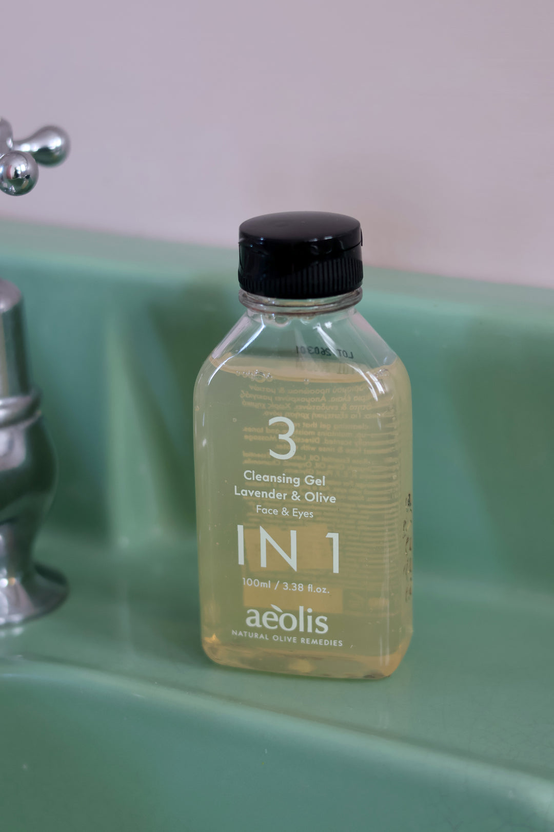 Aeolis 3 In 1 Cleansing Gel For Face