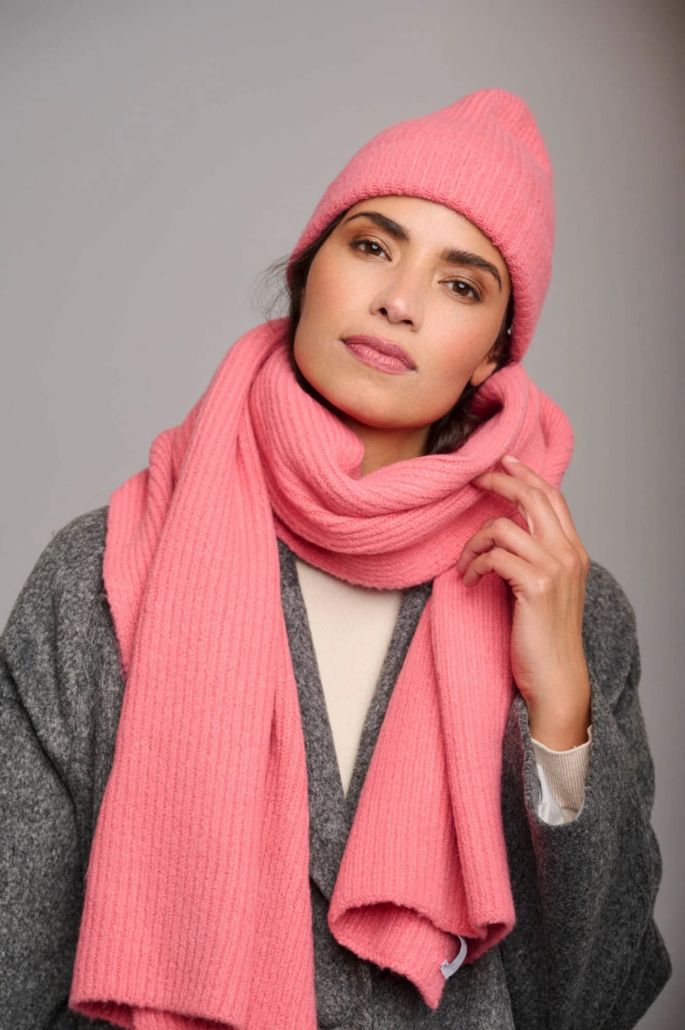 rino and pelle archie soft ribbed scarf in flamingo pink