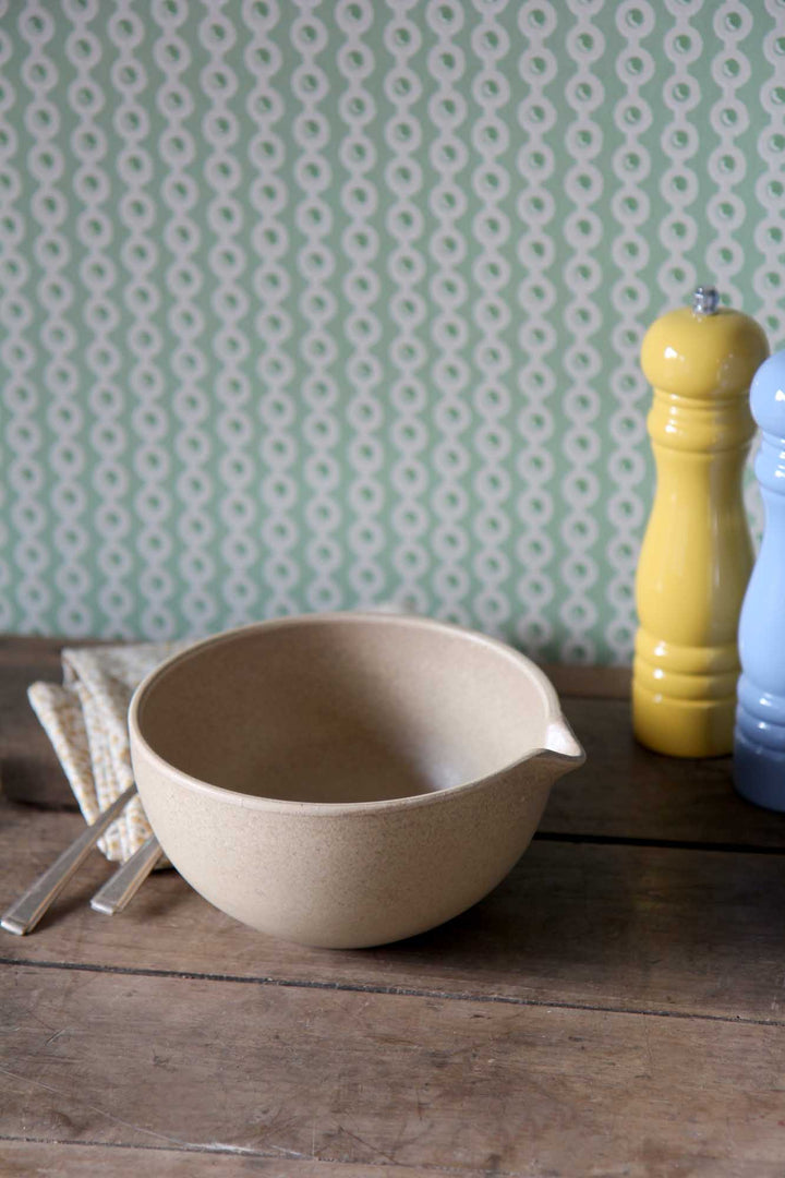 Bowl w/pouring spout Stone sand coloured 900 ml