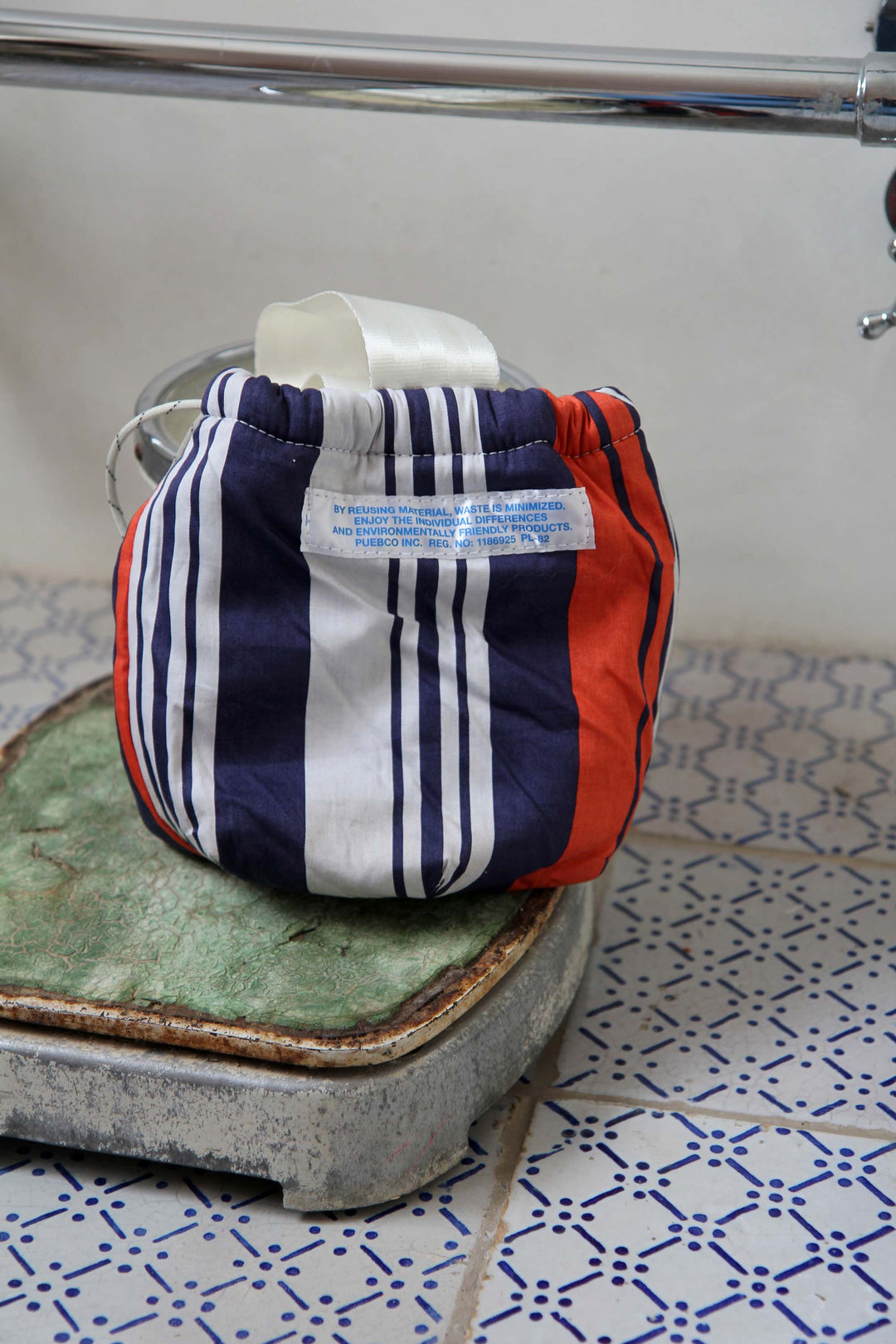 Drawstring Bag Shirt Fabric / Navy Blue & Red