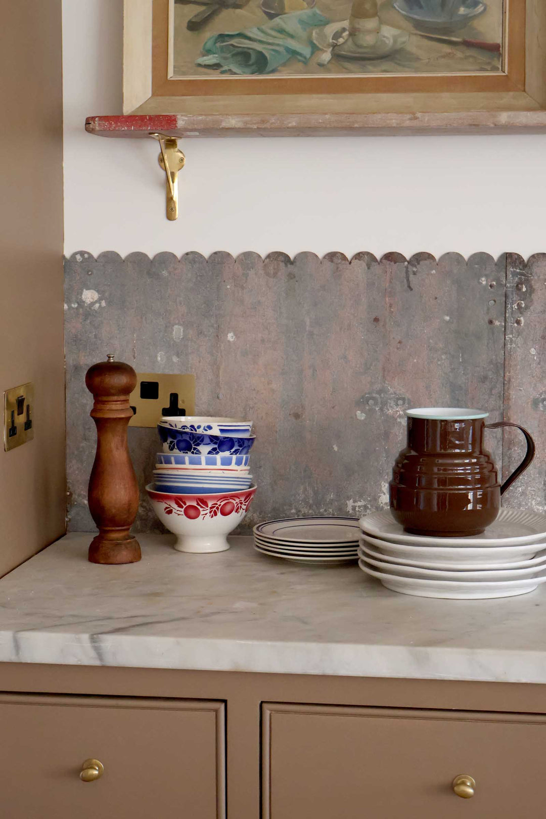 Enamel Pitcher / Brown 1