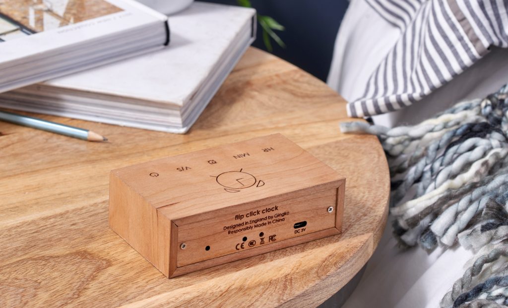 Flip Cilck Clock / Natural Cherry