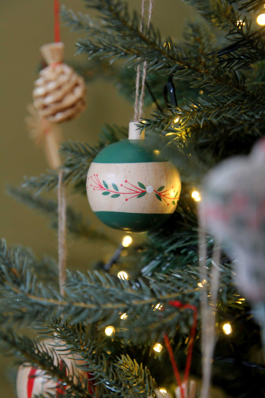 Green Wooden Ball Dec Alpine Pattern