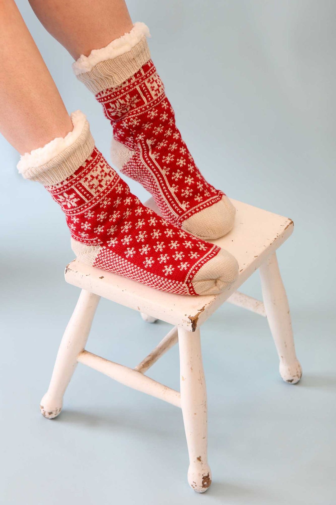 Holly Chenille Slipper Sock / Red/White