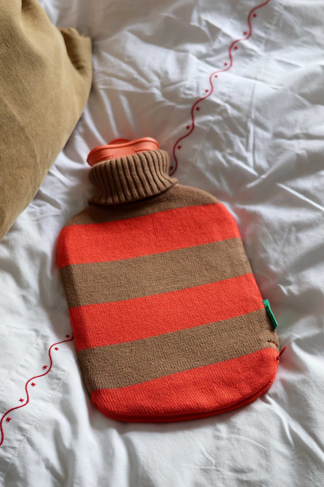 Hot Water Bottle / Vermillion-Camel