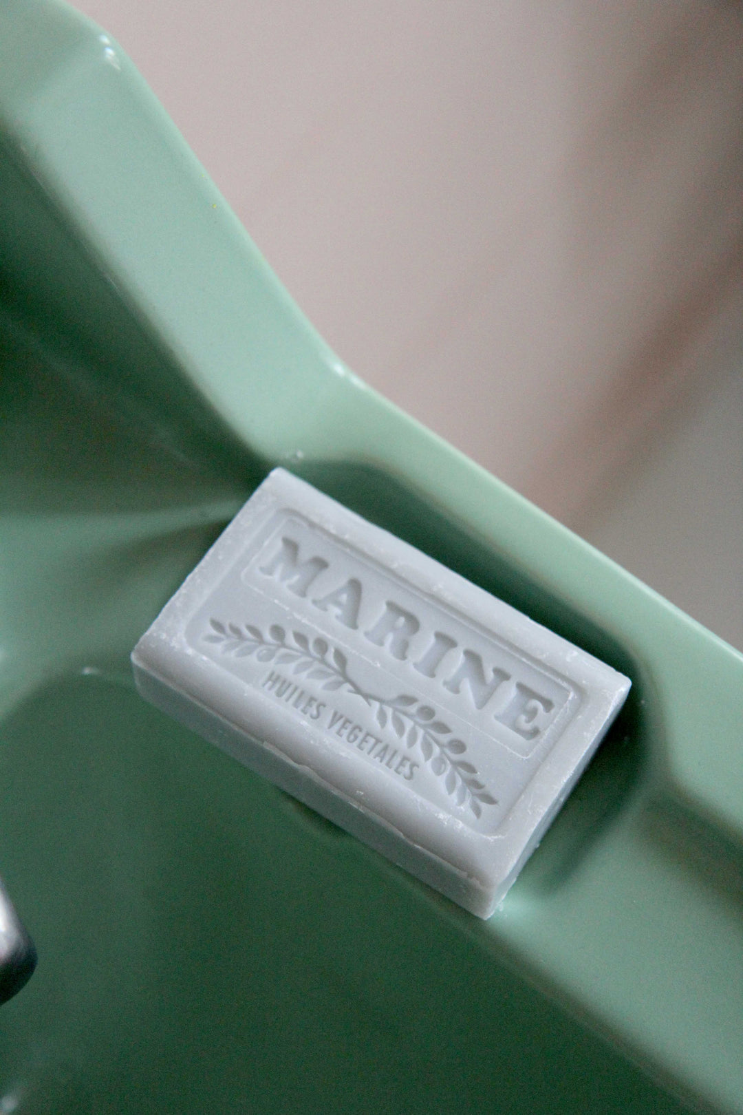 Savon de Marseille Soap Bar / Marine