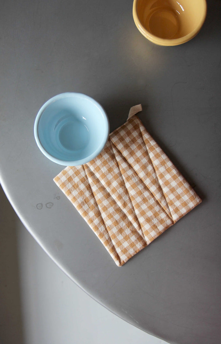 Pot Holder  / Sebastian Brown Check