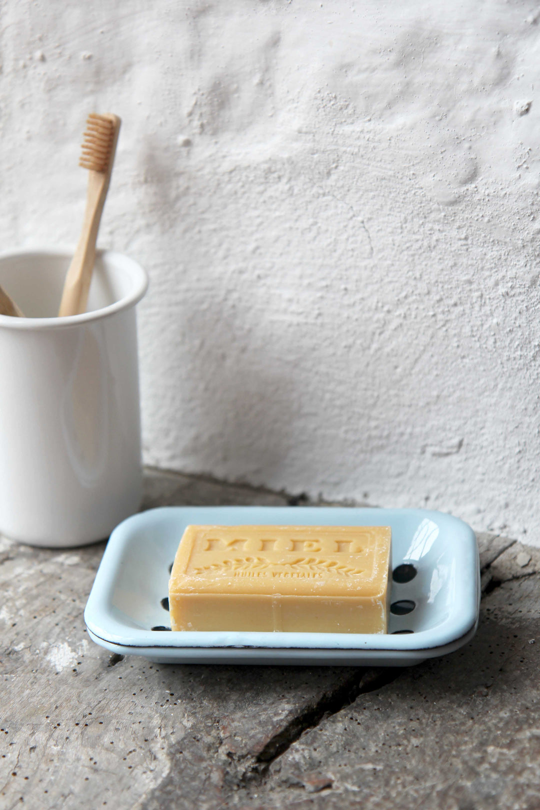 Enamel Soap Dish / Light Blue