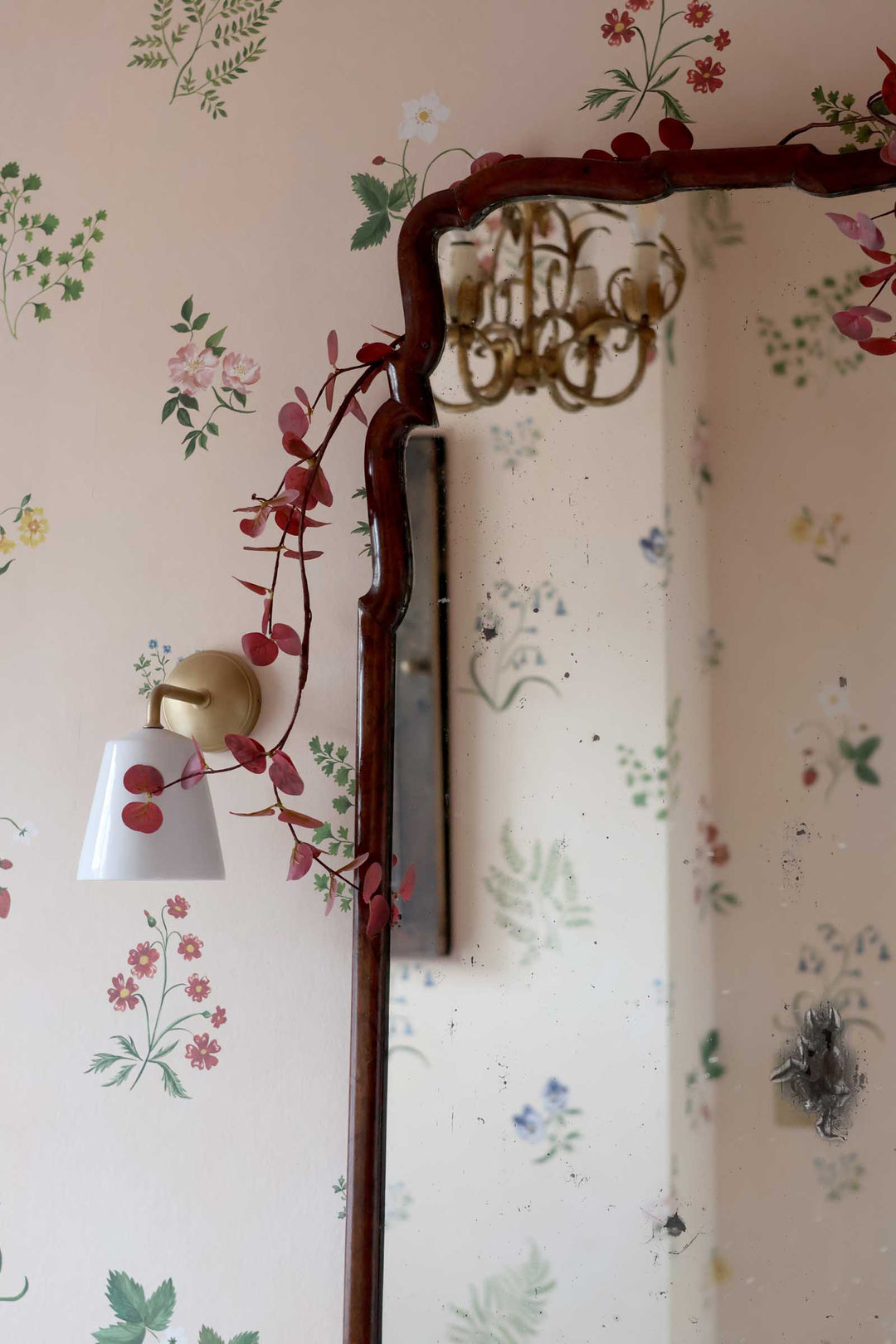 Burgundy Eucalyptus Fine Garland