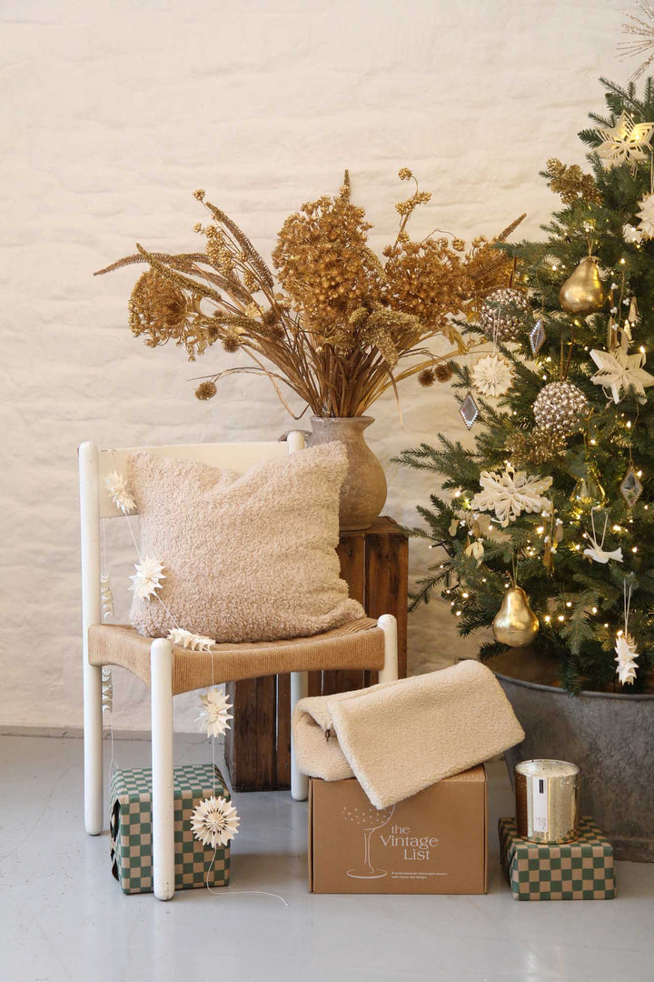 White Stella Snowflake Garland