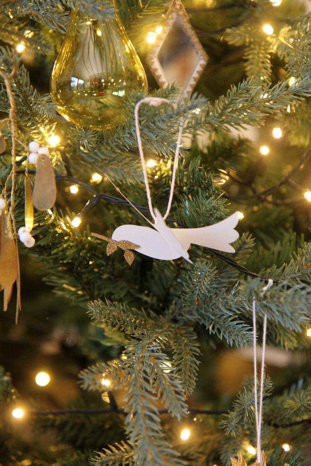 Bird For Hanging W/Twig In Its Beak