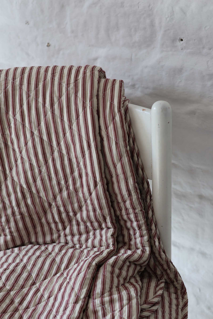 Quilt Sand W/ Dusty Plum Stripes