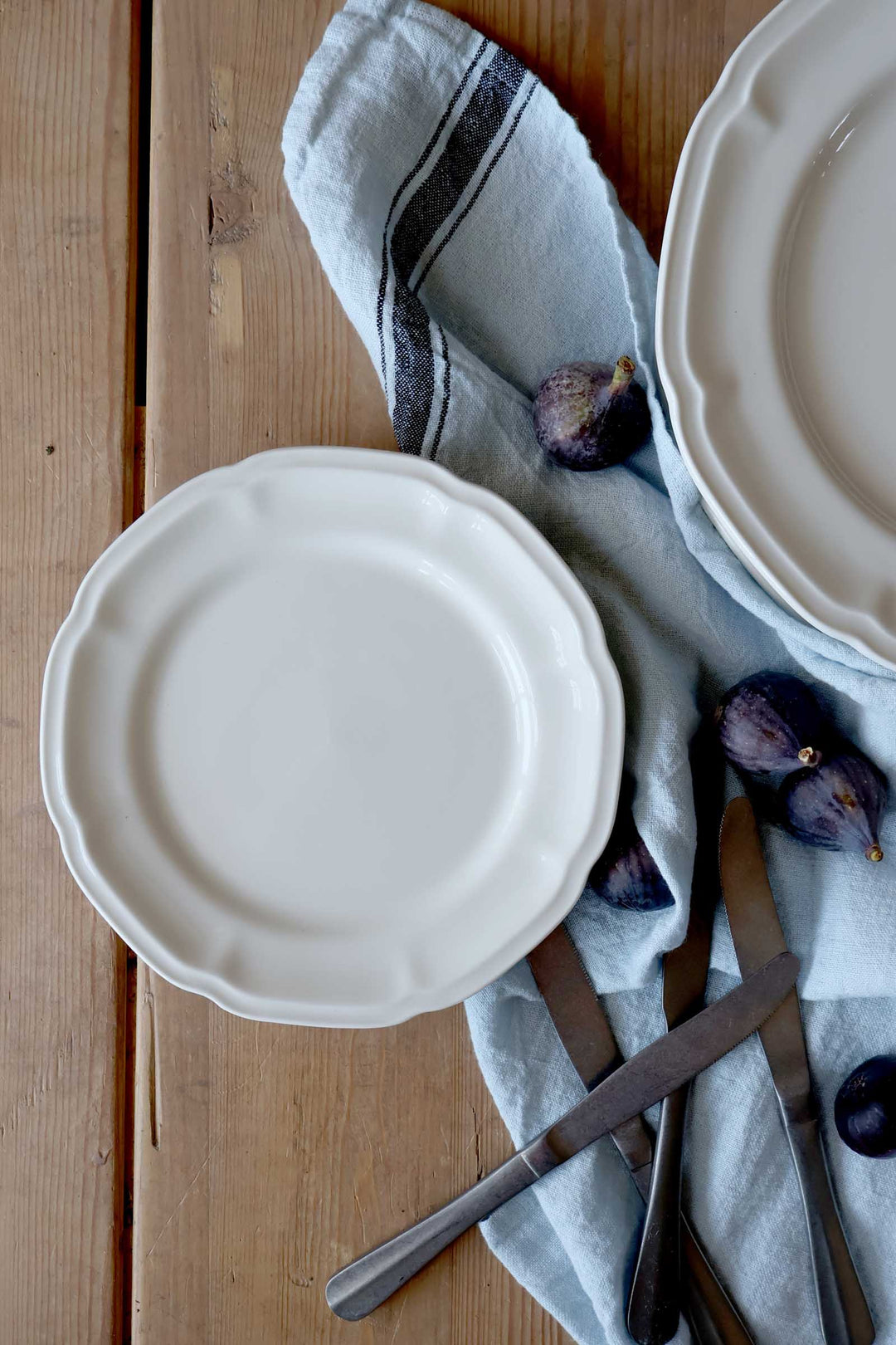 Old-Fashioned Dessert Plate