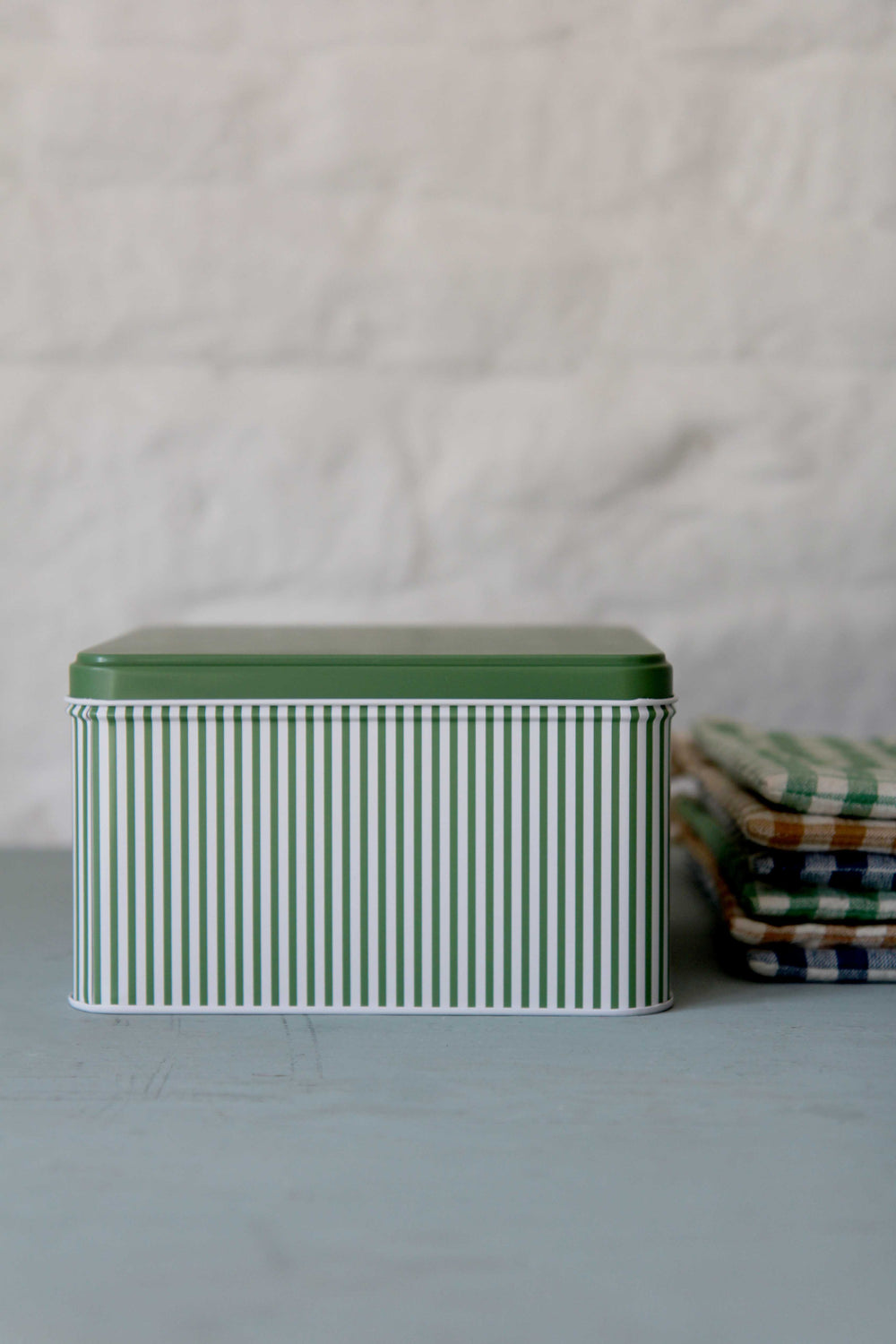 Green square flat canister