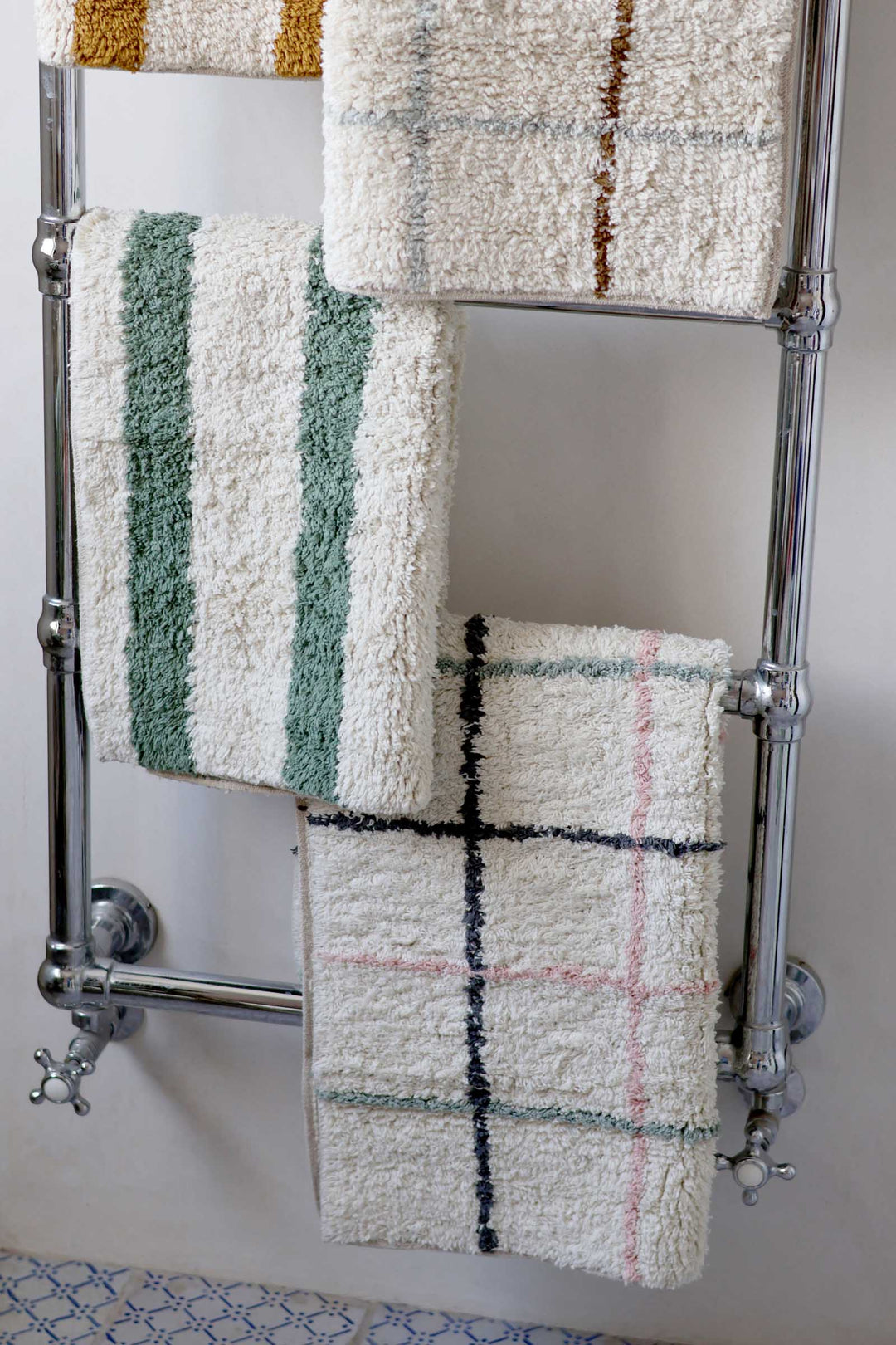 Striped Tufted Bathmat 50x80cm / Green White