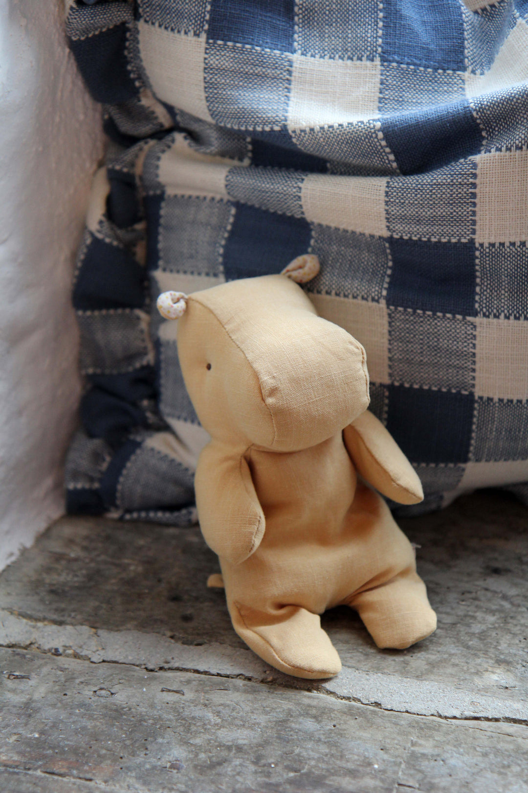 Safari Friends Hippo Small / Cream Yellow