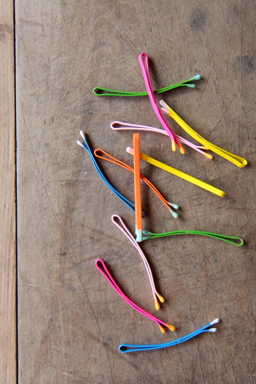 Bobby Pins With Colour Tips
