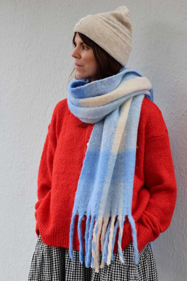 Iasagao Scarf / Blue Bonnet