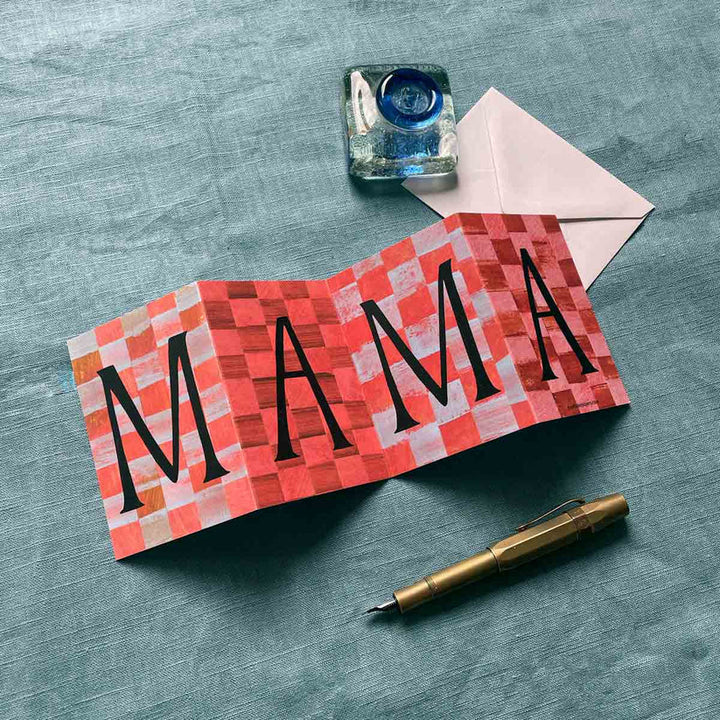 Mama Concertina Card