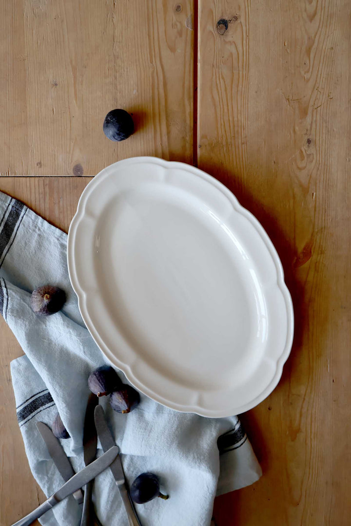Old-Fashioned Oval Dish