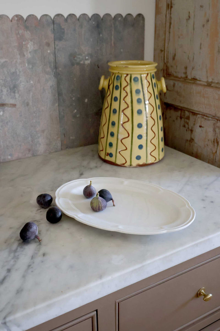 Old-Fashioned Oval Dish