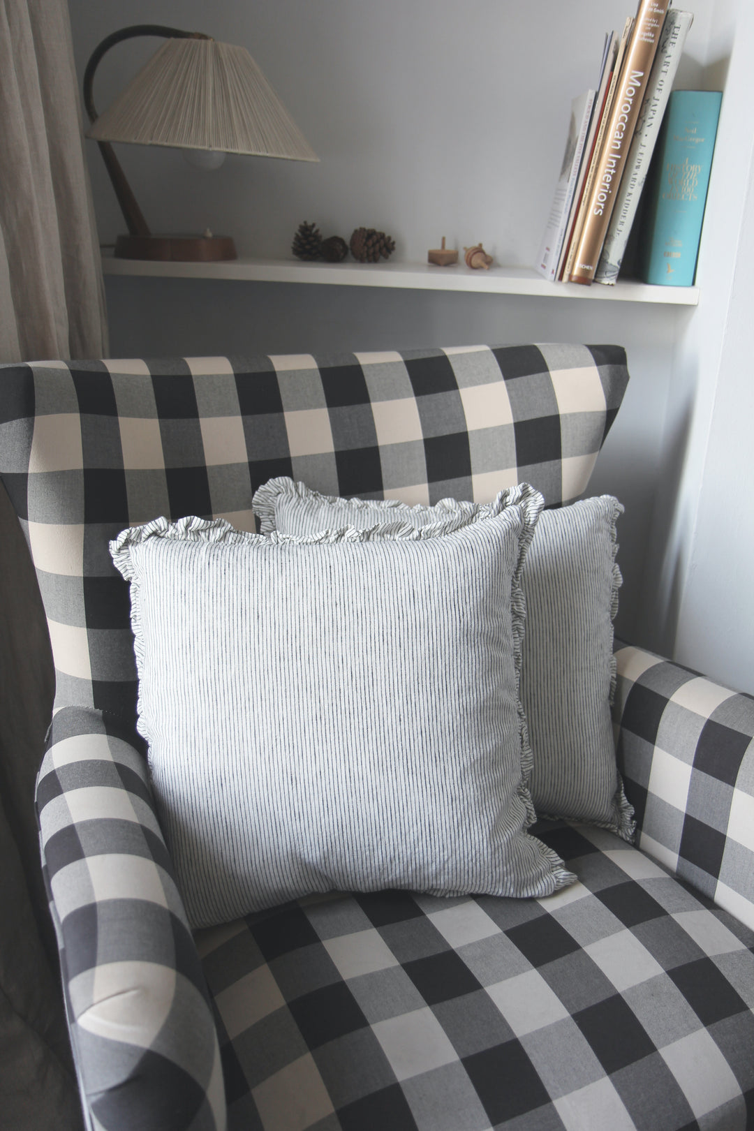 Oli Ruffle Linen Cushion / Pinstripe / 40x40cm