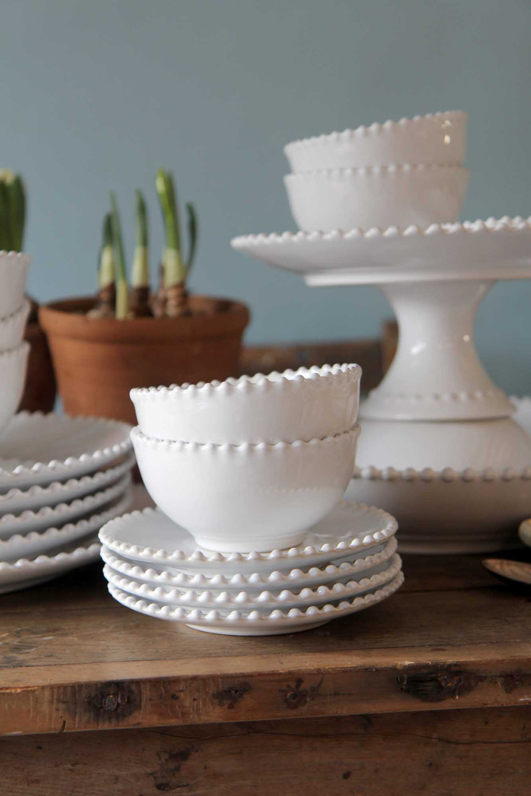 Pearl White Bread Plate 17cm