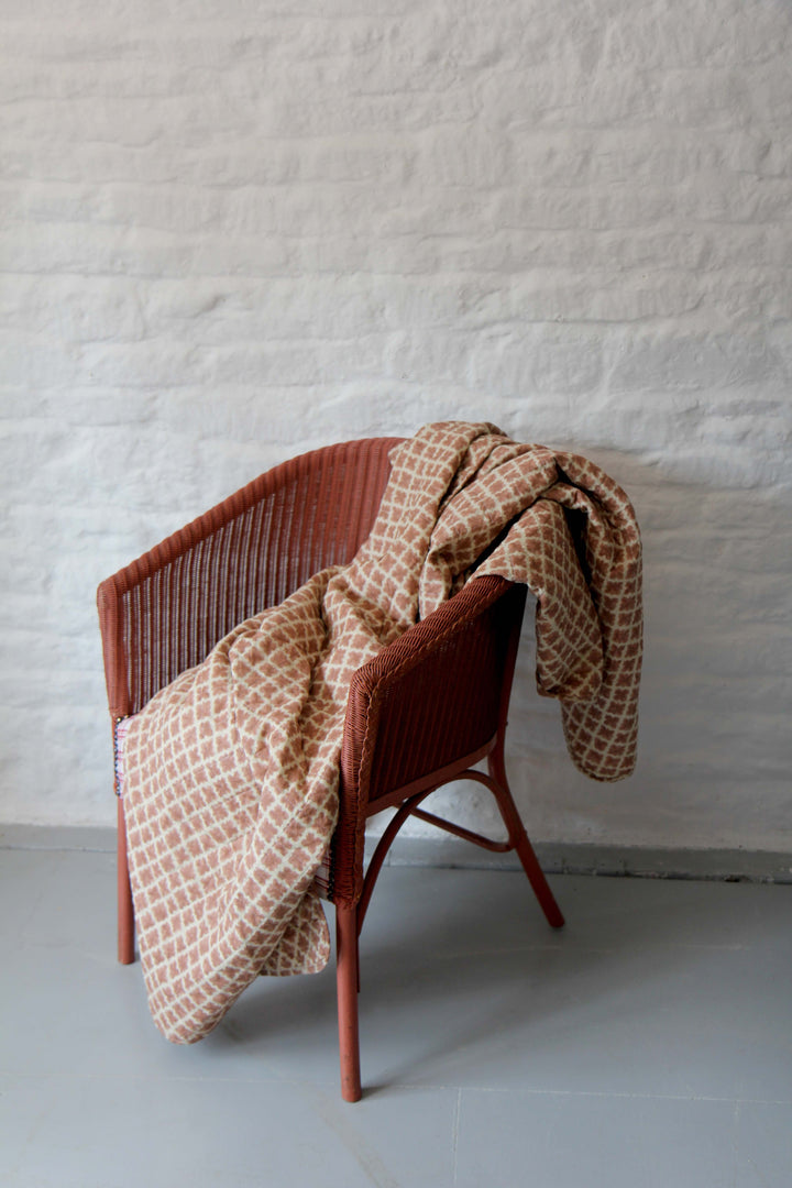 Quilt / Natural Rust Block Print