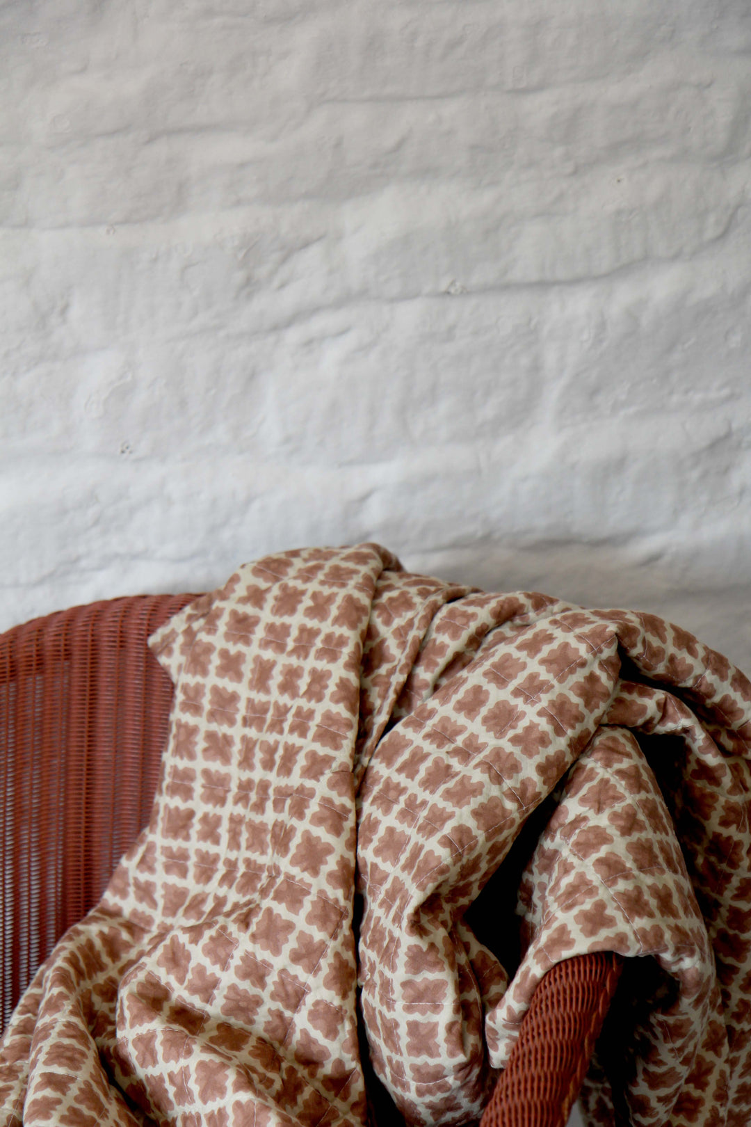 Quilt / Natural Rust Block Print