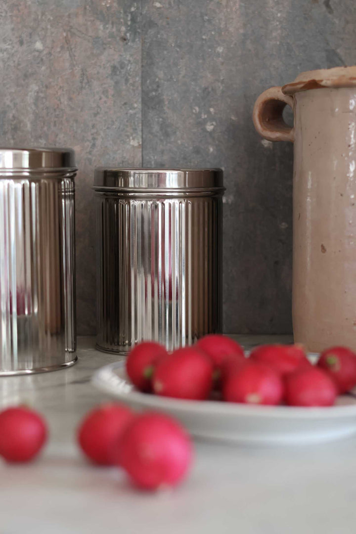 Ribbed Storage Tin Round / 15cm