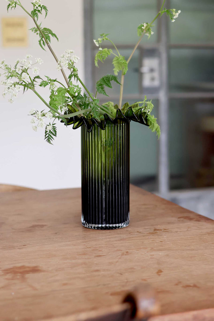 Ruffle Vase / Dark Green