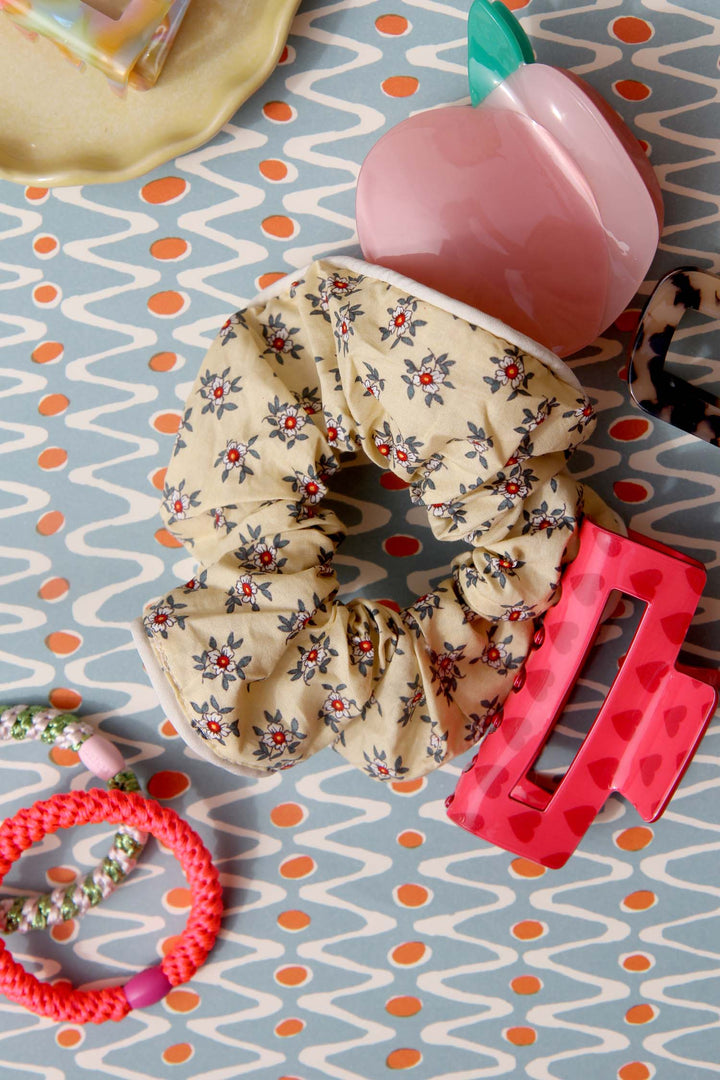 Sidney Scrunchie / Pastel Yellow