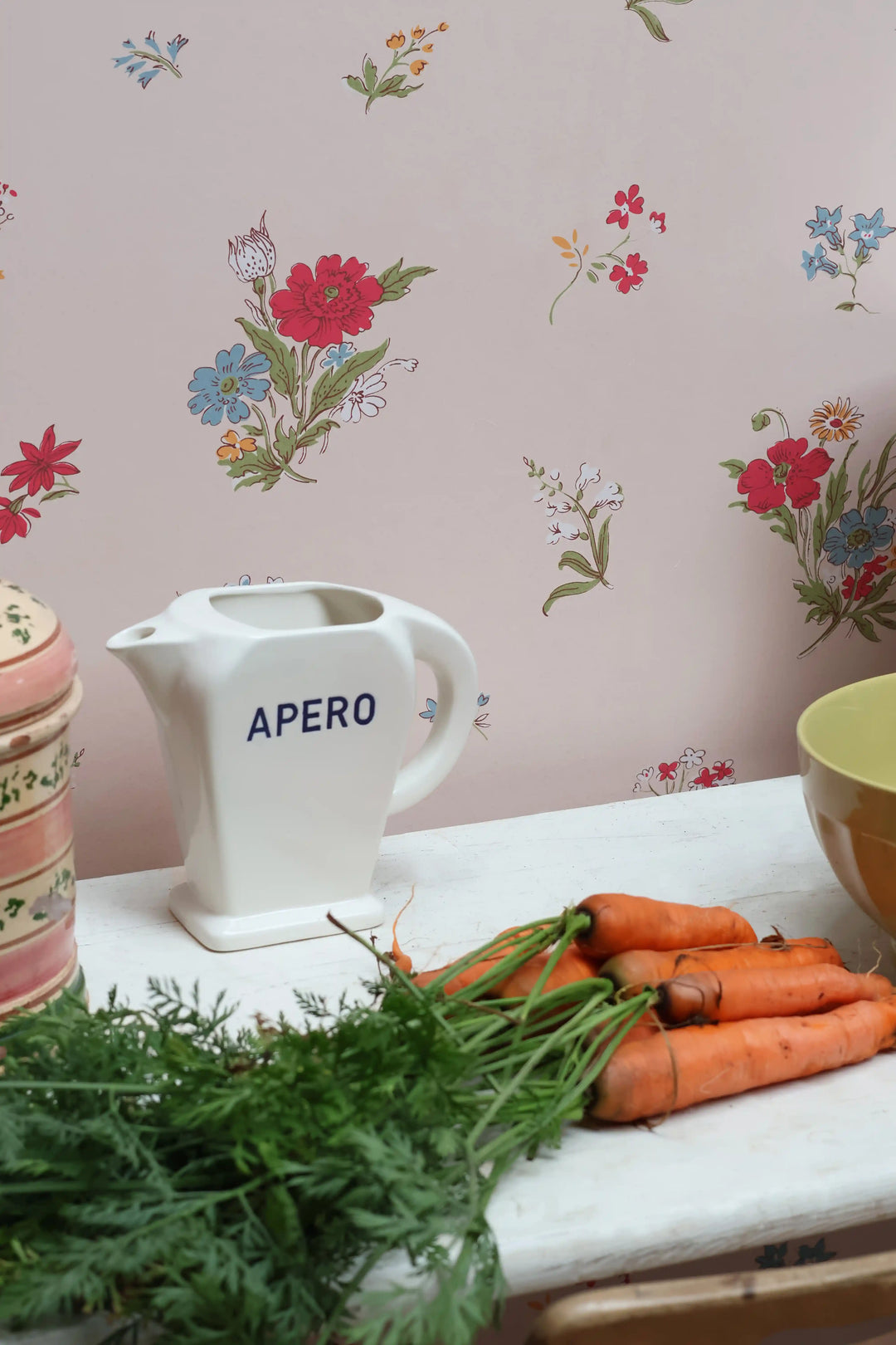Wallpaper Sprigs / Powder