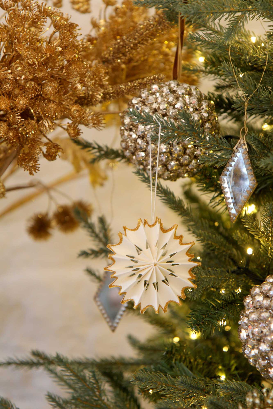 Stella Paper Snowflake Dec / Gold Glitter